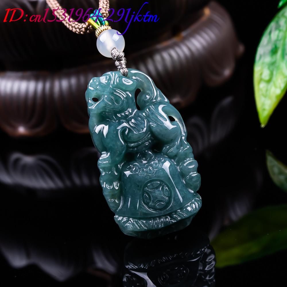 Burmese Jadeite Pixiu Pendant  - Vintage Fashion Designer recension och pris