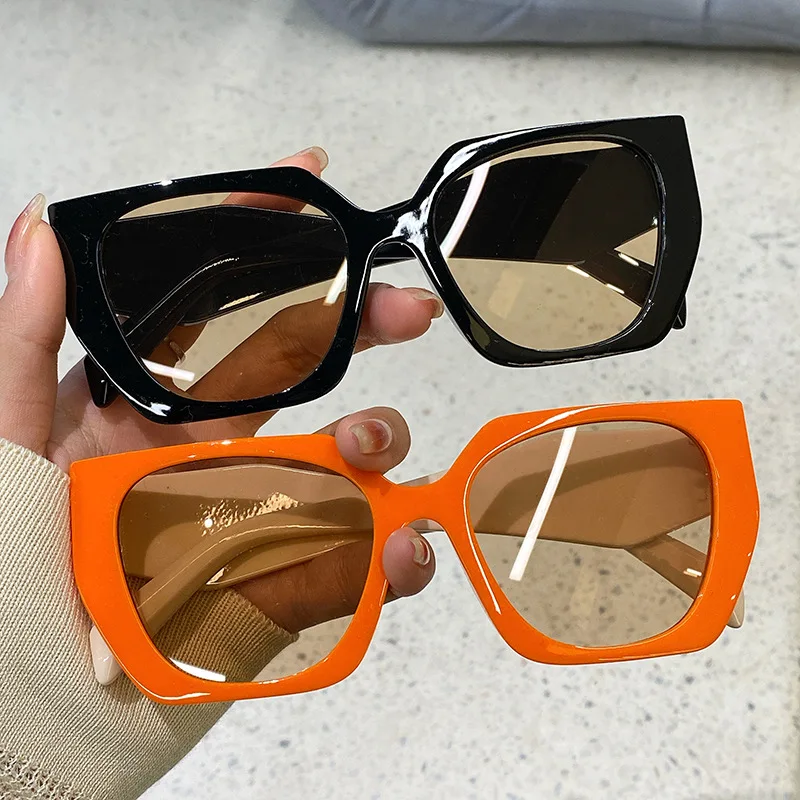 Vintage Brand Designer Polygon - Vintage Fashion Brands recension och pris