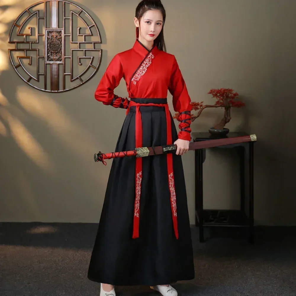 Modern Hanfu Women Top Skirt 2 - Vintage Fashion In Chinese recension och pris