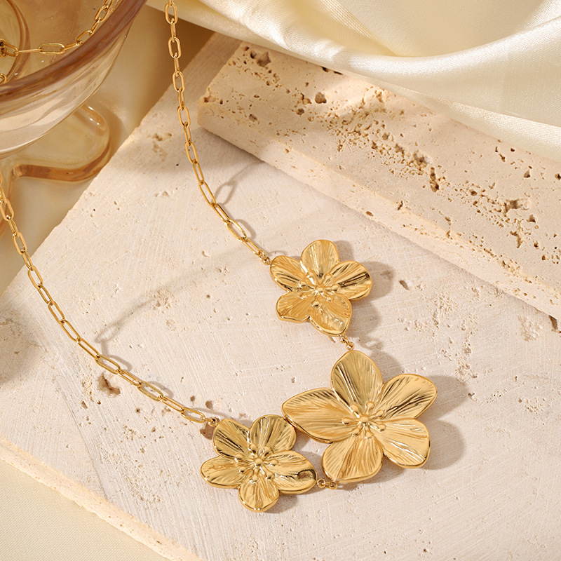 Gold Fashion Vintage Flower Pe - Vintage Fashion Trends 2025 recension och pris